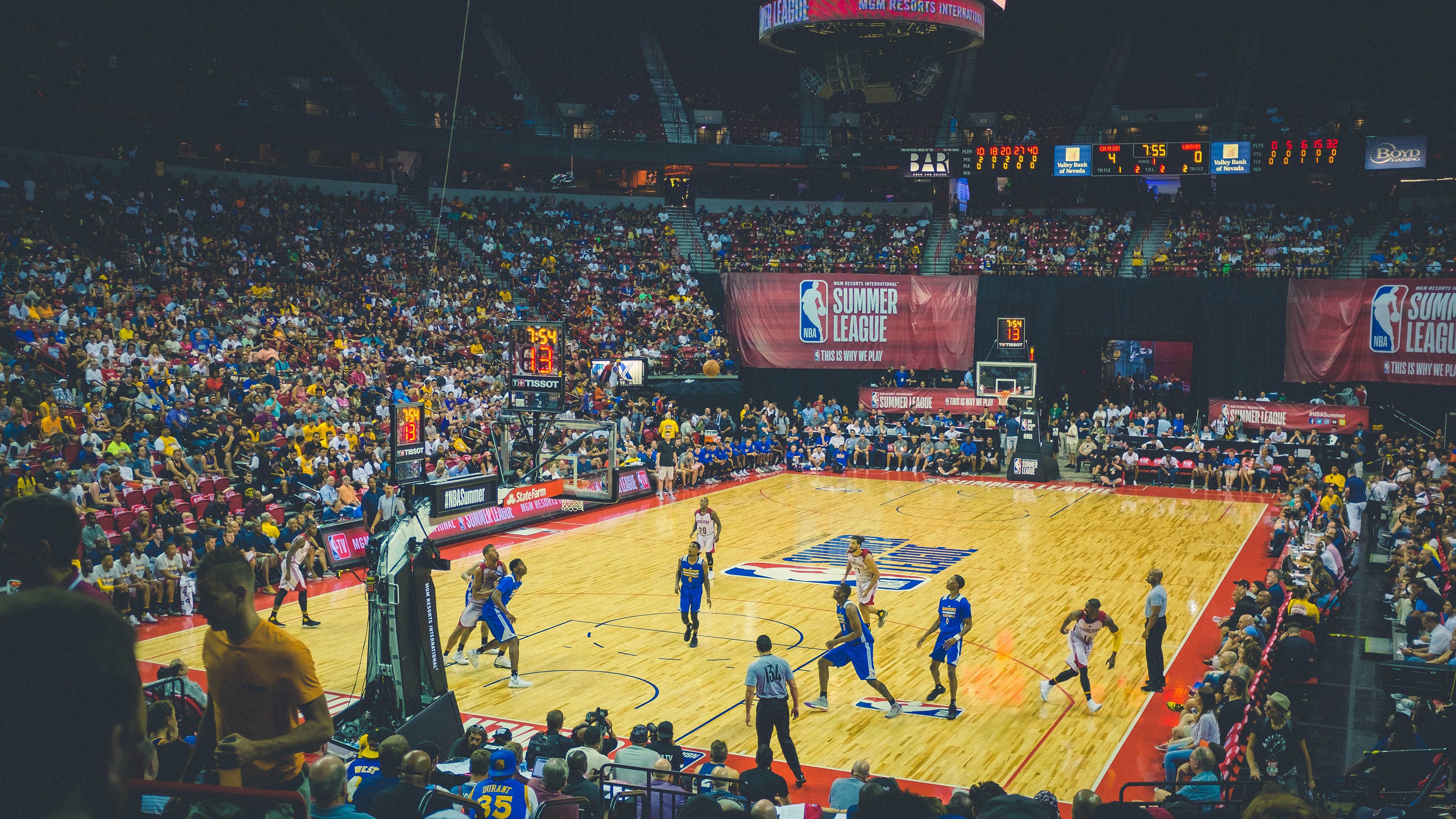 爱游戏平台-“2025世界运动会：高新体育中心篮球赛成赛事热点”